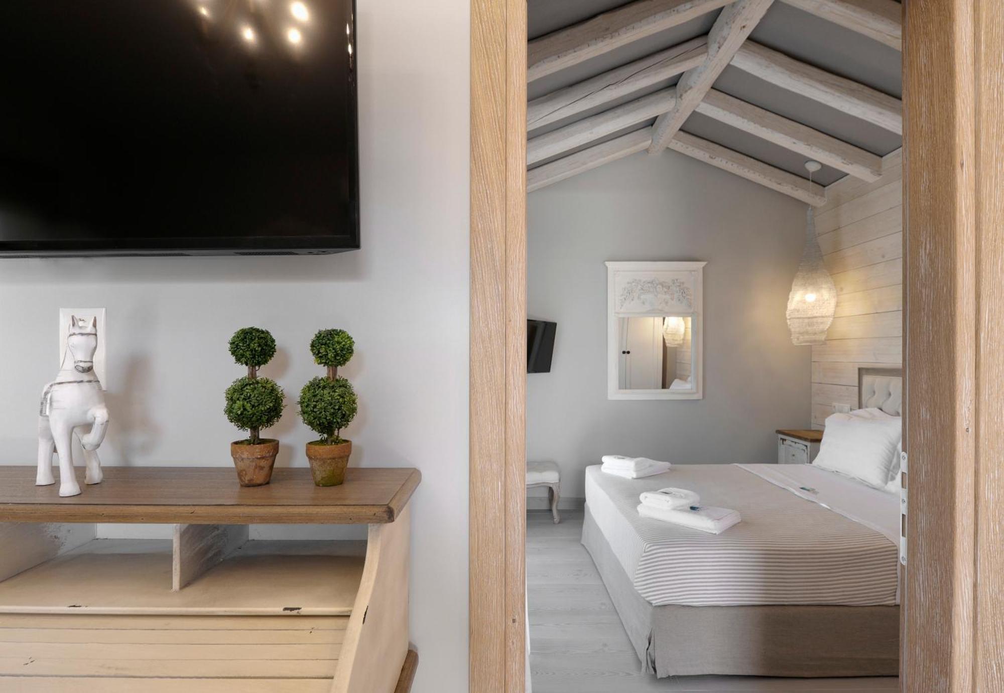By The Sea Luxury Suites Тасос Экстерьер фото